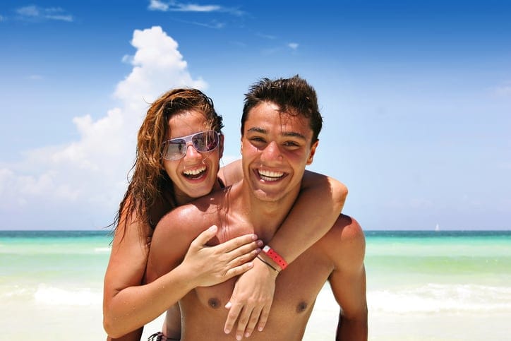 I Just Found Out That The Guy I’m Dating Spray Tans & I’m Weirded Out