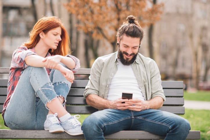I Broke Up With My Boyfriend Because He Wouldn’t Follow Me On Social Media
