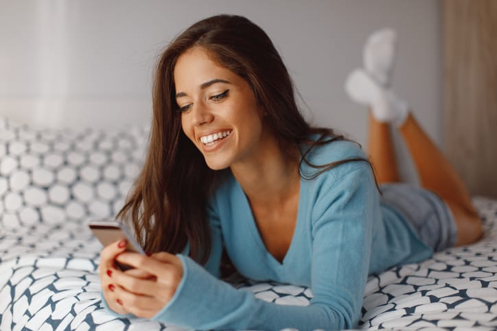 10 Texts I’ve Received From Guys That Turned Me On More Than Any Sext