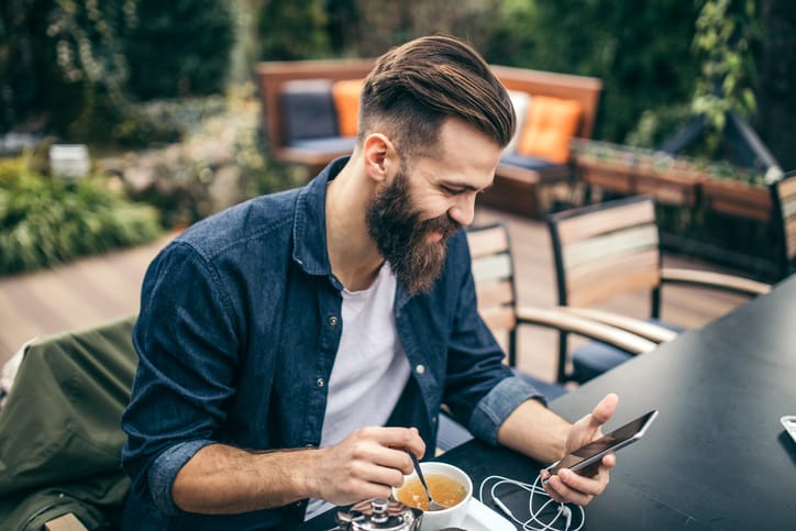 Tinder Users Already In A Committed Relationship Are More Likely To Be Psychopaths
