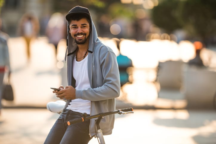 A Guy Reveals 10 Things Women Don’t Understand About How Men Text