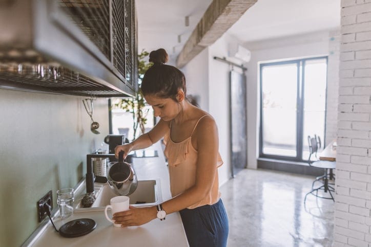 12 Accessories Every Coffee Drinker Needs In Their Kitchen