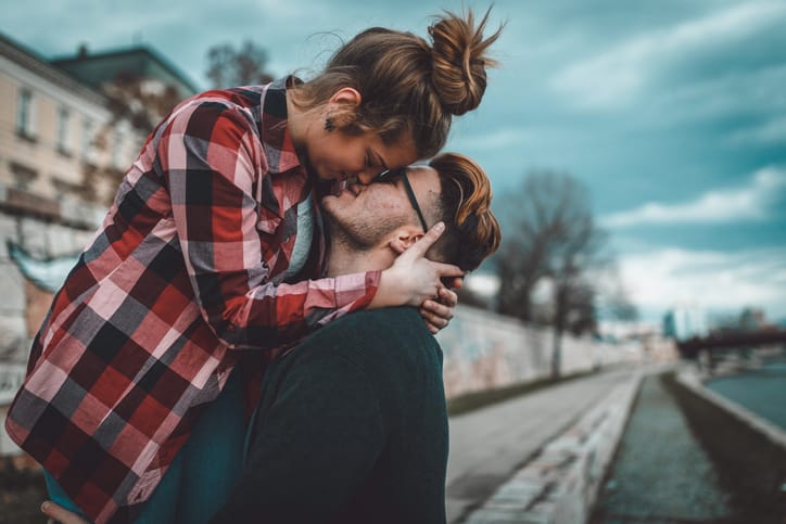 Why Hopeless Romantics Make The Best Girlfriends