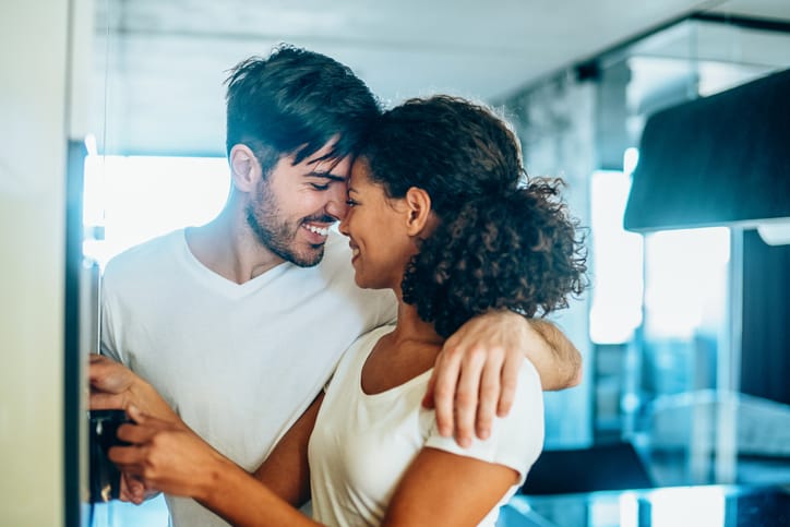 I’m A Totally Different Person When I’m Coupled Up Than I Am When I’m Single—Is That Weird?