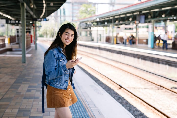 How To Stay Single When Everyone Around You Is Coupling Up