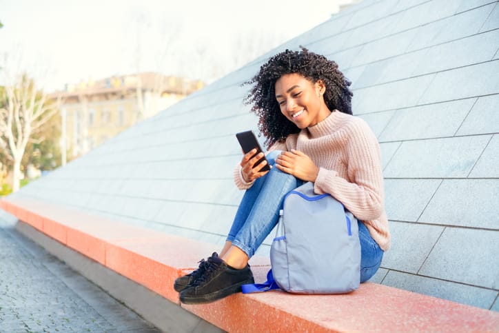 8 Simple Conversation Starter Ideas For Dating Apps