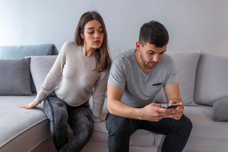 10 Signs You Should Be Worried About Your Relationship