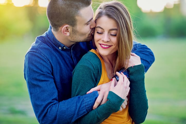 Simple Ways To Ensure He’s Satisfied In Your Relationship, According To A Guy