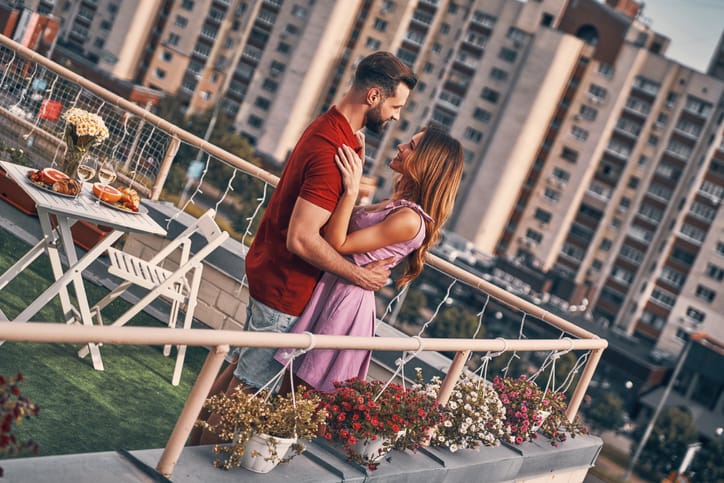 How To Tell A Guy You Want Him Without Seeming Desperate