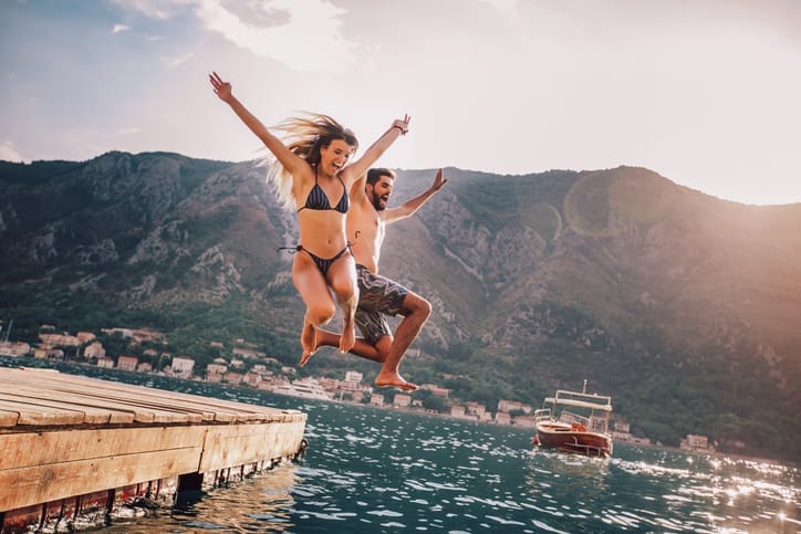 Why You Should Fall In Love With A Guy Who Makes You Feel Like A Teenager