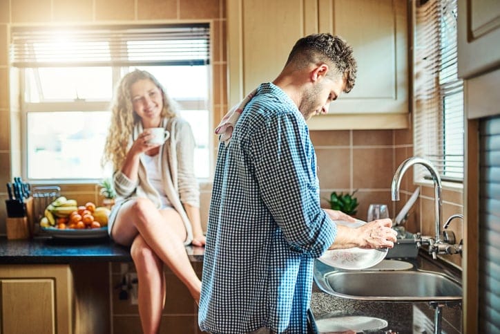 Guys, Here Are 9 Unconventionally Romantic Things To Do For Your Girlfriend