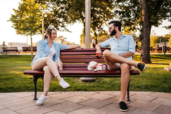 How To Recognize A Narcissist And Avoid Falling Under His Spell