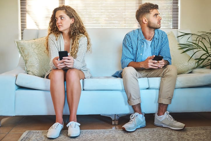 How To Deal With An Unaffectionate Guy