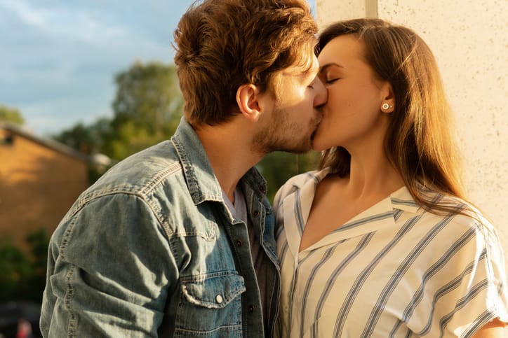 8 Stages The Most Successful Relationships Need To Go Through