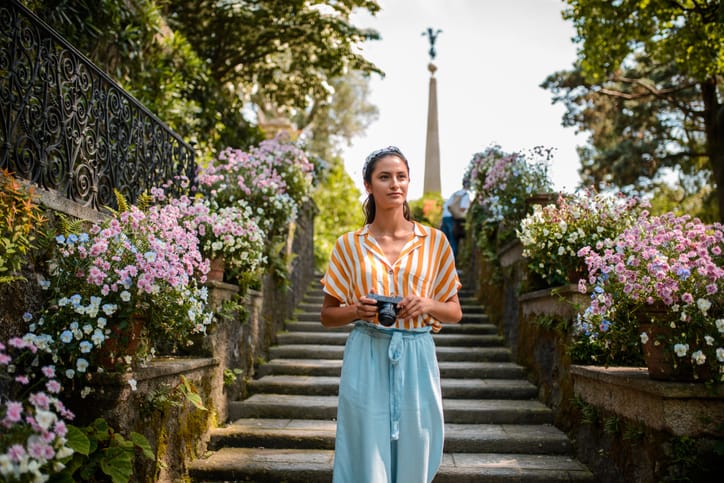 7 Benefits Of Being Single, According To Science