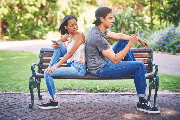 A Guy Shares Subtle Signs You’re Dating A Player