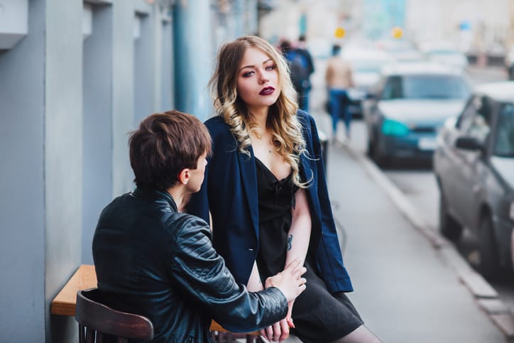 11 Dead Giveaways That A Guy’s A Narcissist