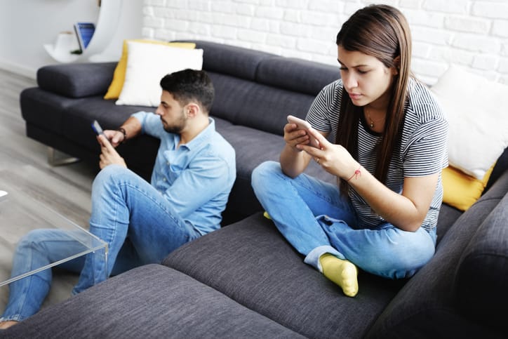 How To Communicate With An Avoidant Partner
