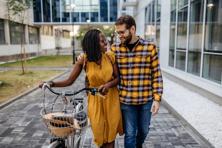7 Common Things Guys Lie About On A First Date