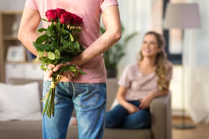 How To Spot And Stop Love-Bombing In 10 Easy Steps