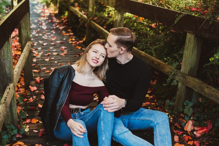 Signs Of Cheating: How To Survive Infidelity And Stay Together