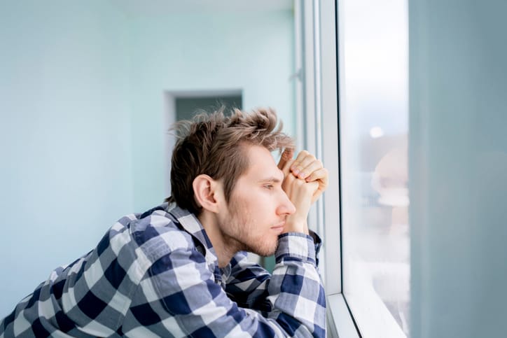 10 Stages Guys Go Through After A Breakup That You’d Never Expect