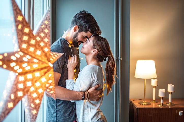 10 Signs Your Cuffing Season Relationship Is Over