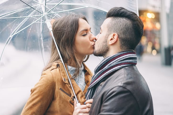 How To Kiss A Guy Romantically