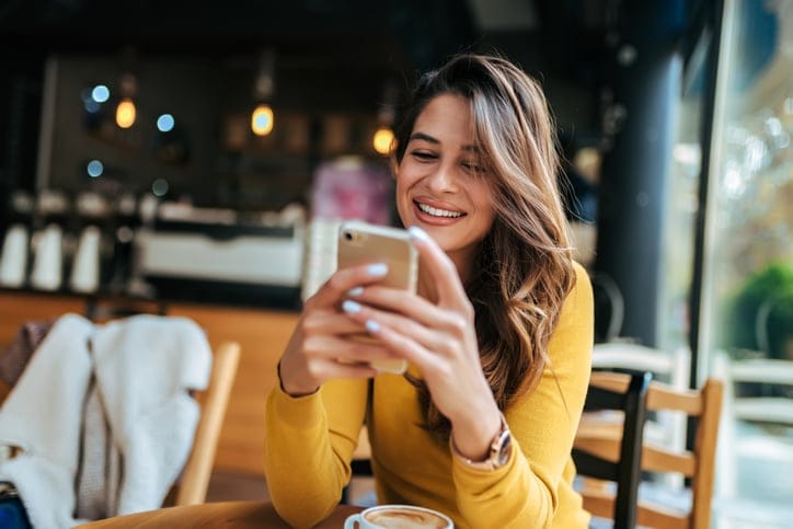 How To Flirt With A Guy Over Text When You’ve Only Just Met