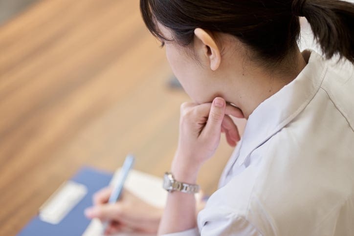 13 Things Your Emergency Contacts Should Absolutely Know About You But Don’t