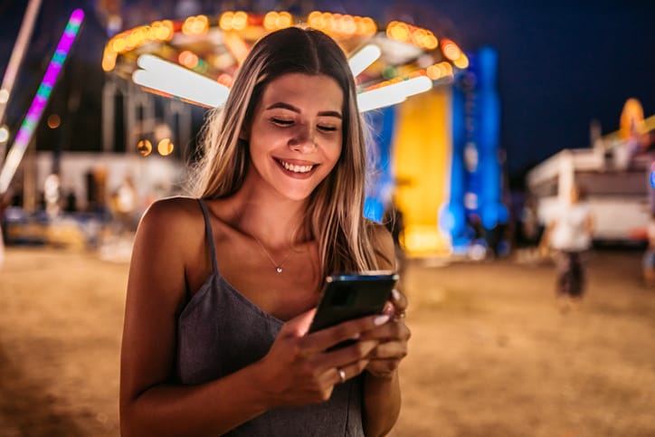 How To Flirt On Dating Apps: Ways To Show Your Interest Via Text