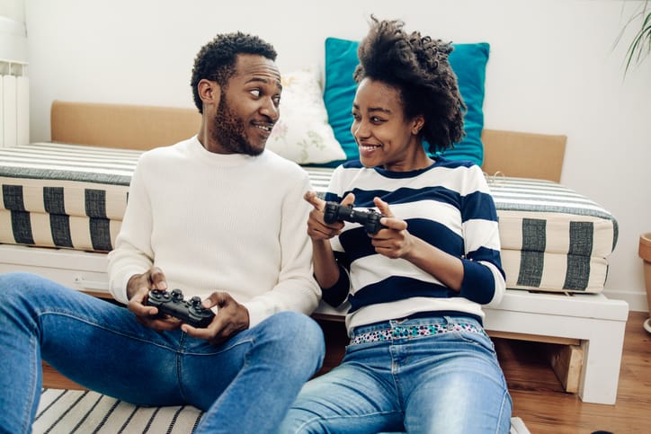 Emotional Cheating Vs. Friendship: 14 Important Differences