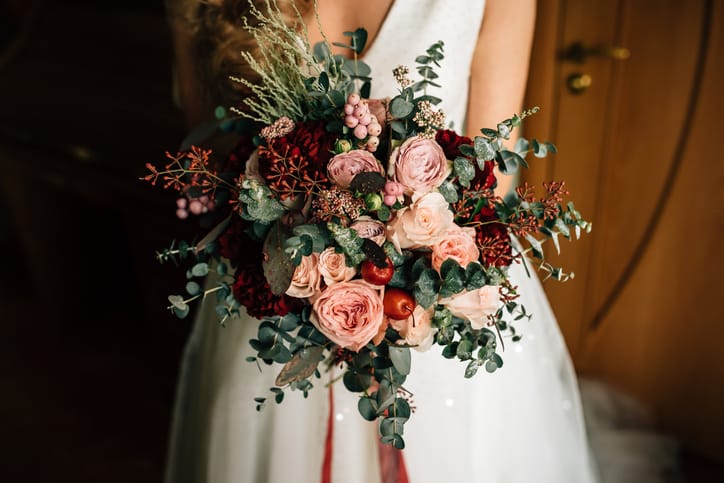 Bride Who Was Ditched At The Altar Went Ahead With Wedding And Kept On Partying