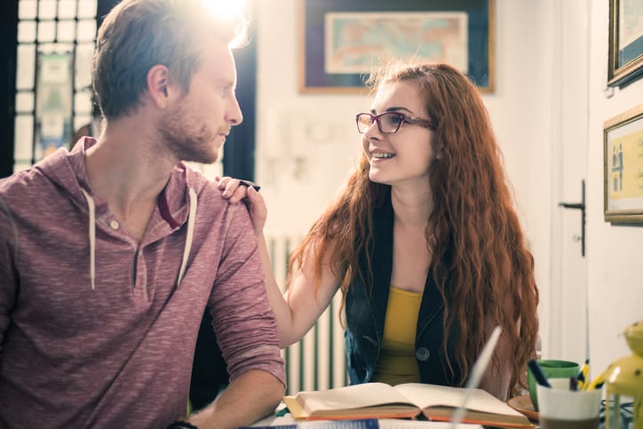 If Someone Uses These 11 Phrases, They’re Definitely Being Fake Nice