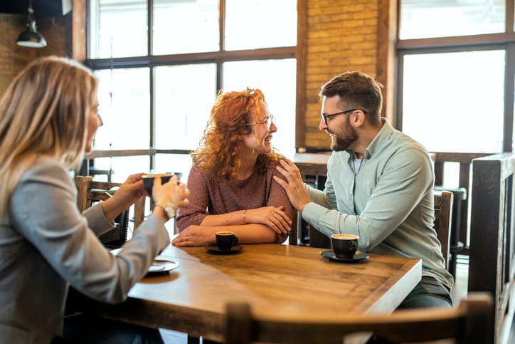 People Who Are Good At Small Talk Always Use These 12 Phrases