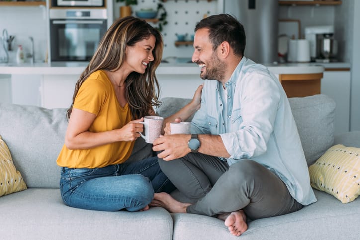 14 Tricks To Avoid Awkward Silences In Any Conversation