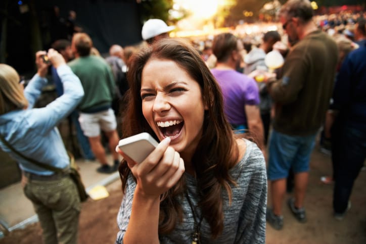 18 Things You Do In Public That People Are Secretly Judging You For