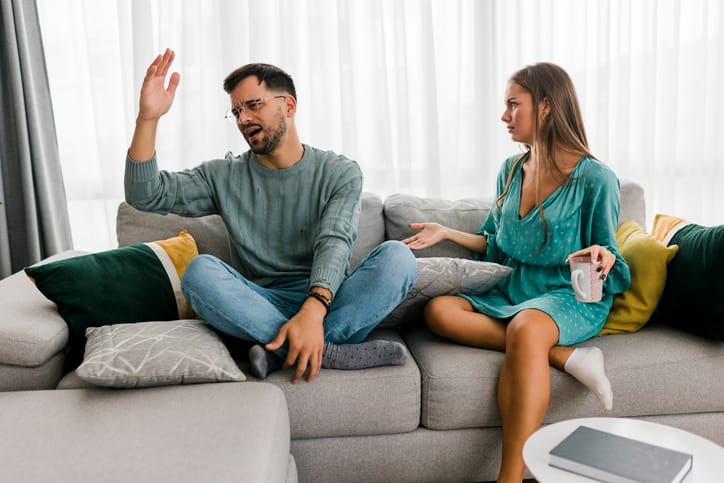 15 Phrases Narcissistic Partners Use During Arguments