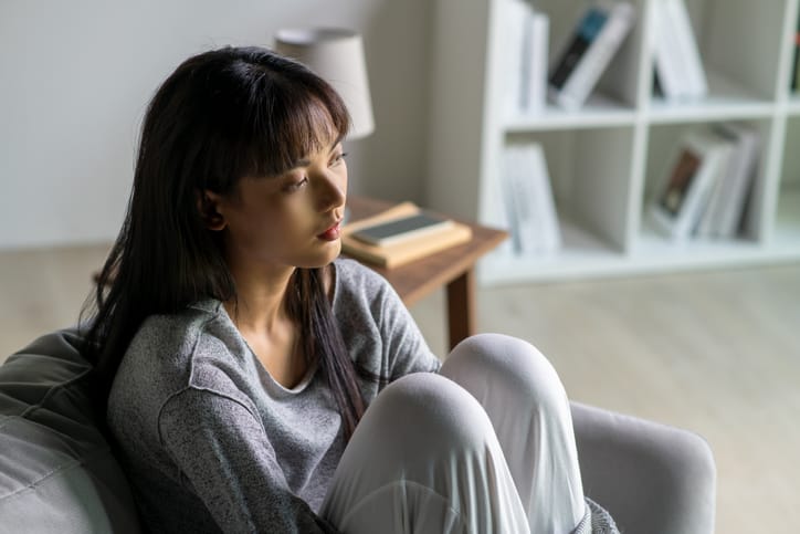 15 Behaviors That Reveal You Were Emotionally Neglected As A Kid