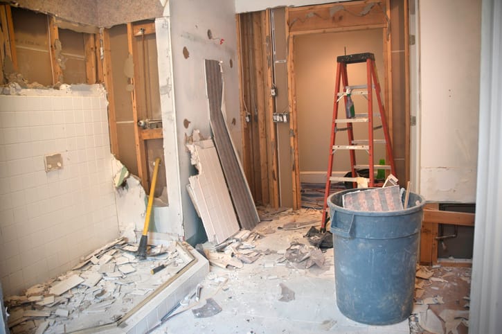 Contractor Destroys Bathroom He Built After Customer Refuses To Pay For The Job