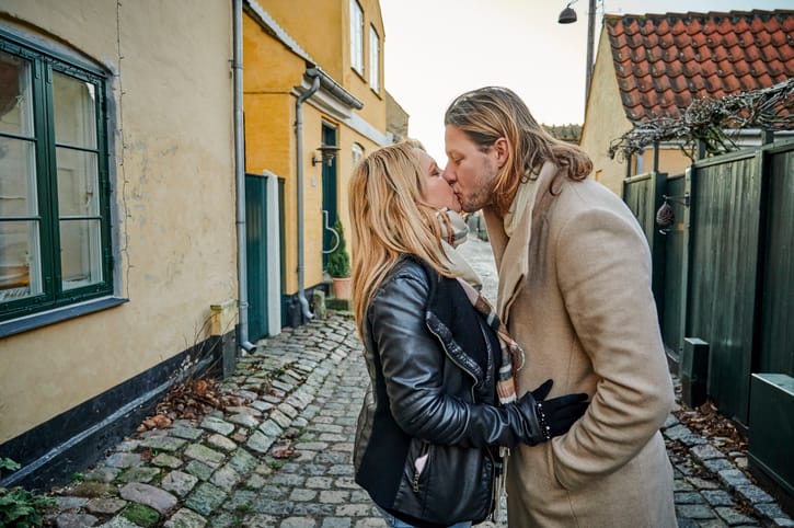 What Makes A Guy Fall In Love With You? 10 Things He Looks For