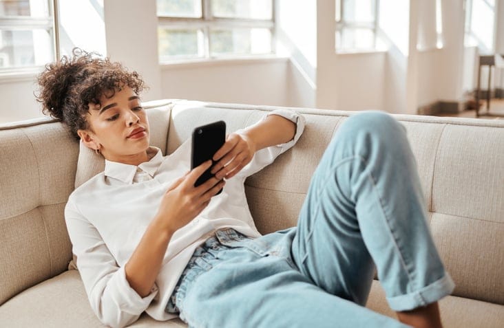 What To Do When A Guy Takes Forever To Reply To Your Text