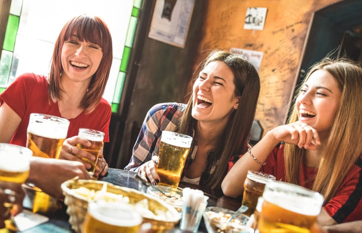 10 Reasons Women Who Choose Beer Over Wine Make Amazing Girlfriends