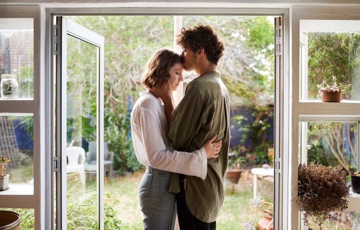 Female Empaths In Relationships: How They Experience Love