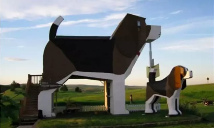 This Beagle-Shaped Airbnb Is A Dog Lover’s Dream & It’s Booking Up Fast