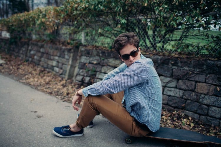 There’s An Epidemic Of Men Who Don’t Know How To Handle Emotions & It’s Not OK