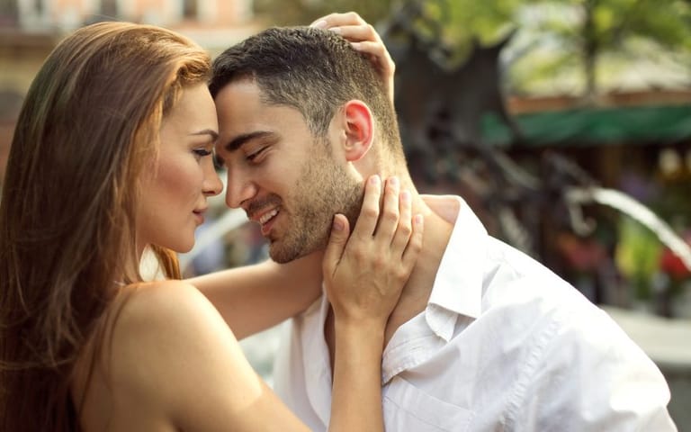 15 Relationship Mistakes You Wish You Could Warn Your Younger Self Against