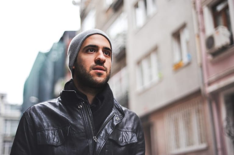 9 Annoying Stunts Guys Pull That Are Total Turn-Offs