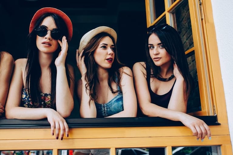 The 10 Stages Of A Friendship Breakup