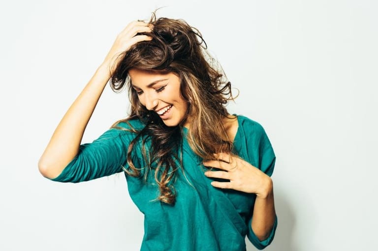 10 Signs Terrible Dating Experiences Have Made You Cynical & Jaded